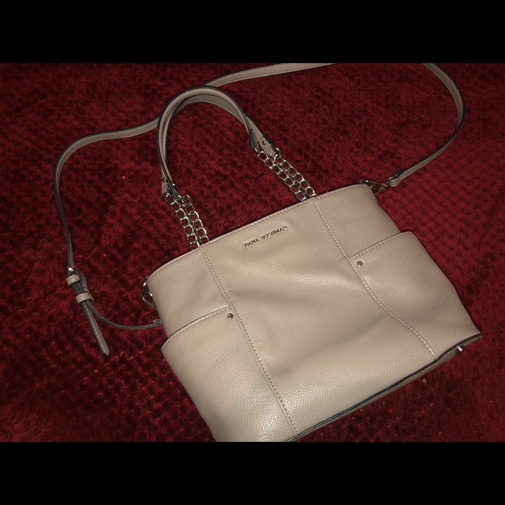 Dana Buchman purse used once❤️👜